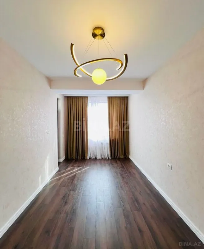 Satılır 3 otaqlı mənzil 98 m²