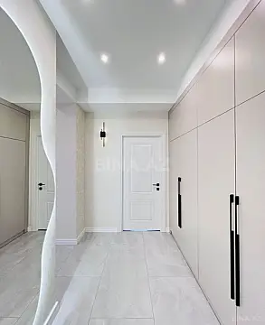 Satılır 3 otaqlı mənzil 98 m²