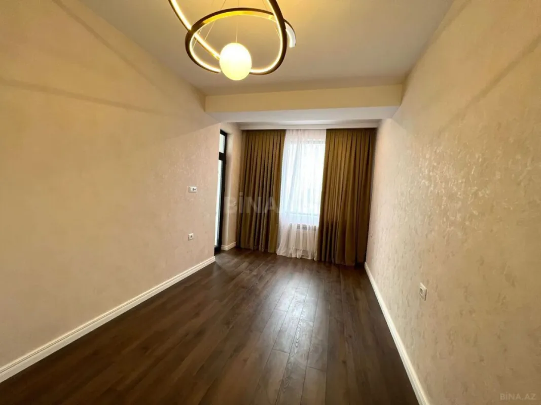 Satılır 3 otaqlı mənzil 98 m²