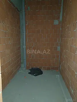 Satılır 4 otaqlı mənzil 173 m²