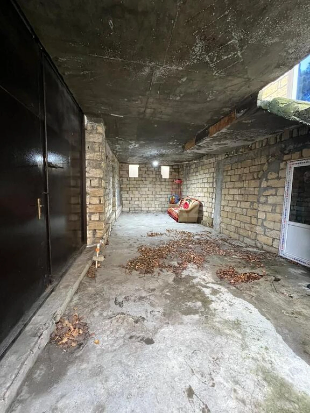 Satılır 6 otaqlı həyət evi 220 m²