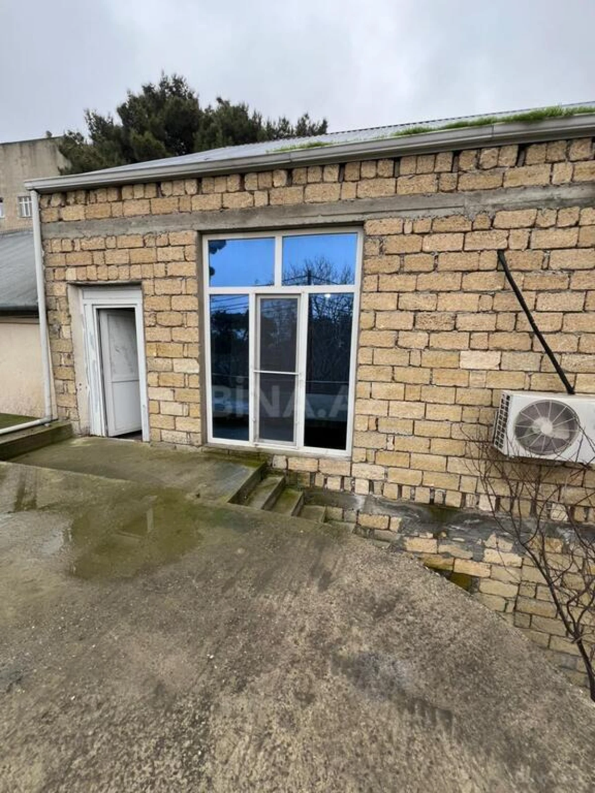 Satılır 6 otaqlı həyət evi 220 m²