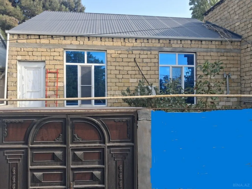 Satılır 6 otaqlı həyət evi 220 m²