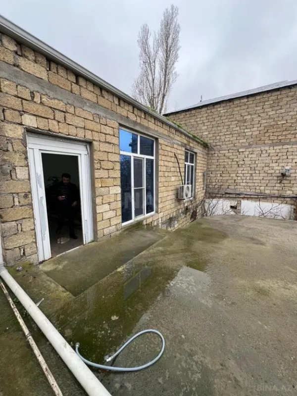 Satılır 6 otaqlı həyət evi 220 m²