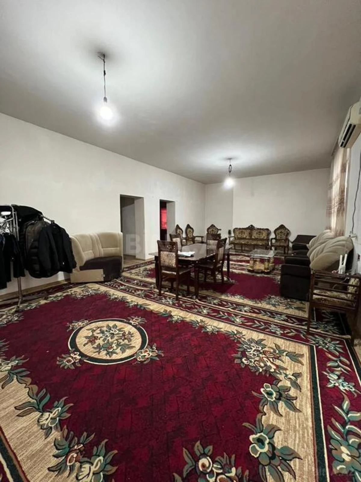 Satılır 6 otaqlı həyət evi 220 m²