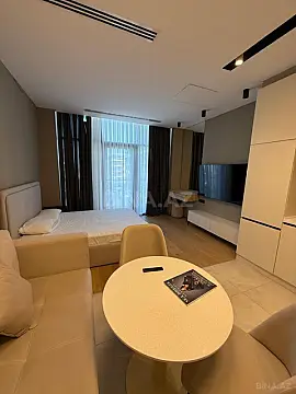 Kirayə verilir 1 otaqlı mənzil 60 m²