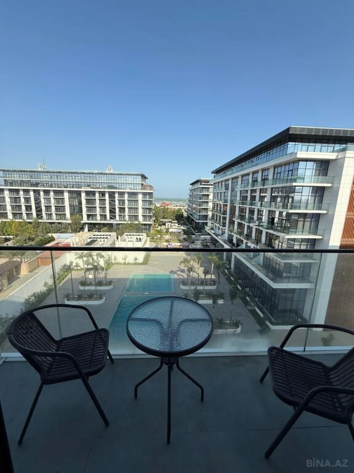 Kirayə verilir 1 otaqlı mənzil 60 m²