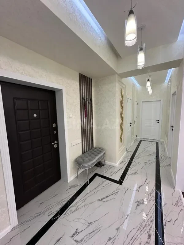 Satılır 3 otaqlı mənzil 100 m²