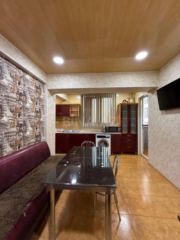 Satılır 4 otaqlı mənzil 123 m²