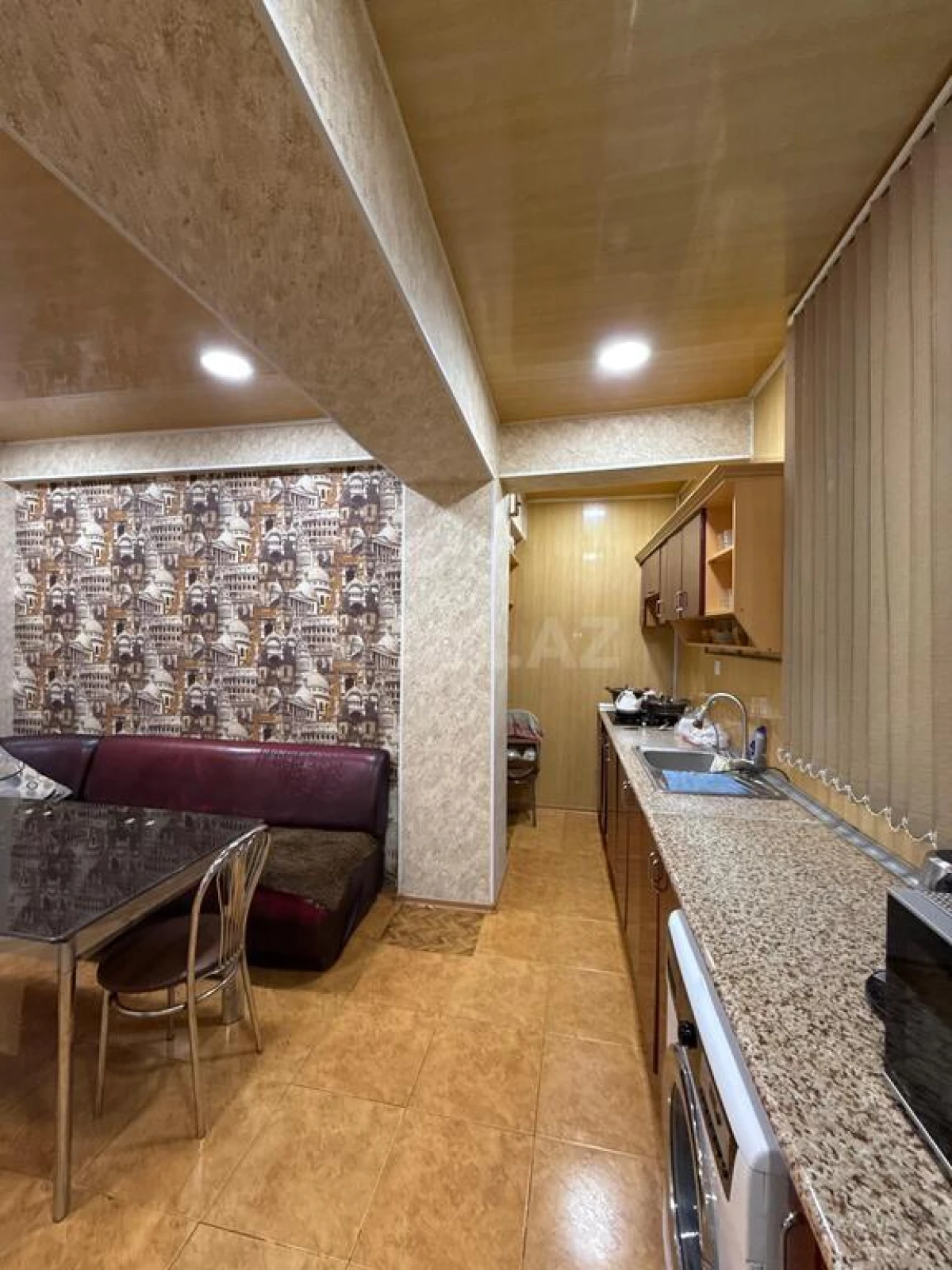 Satılır 4 otaqlı mənzil 123 m²