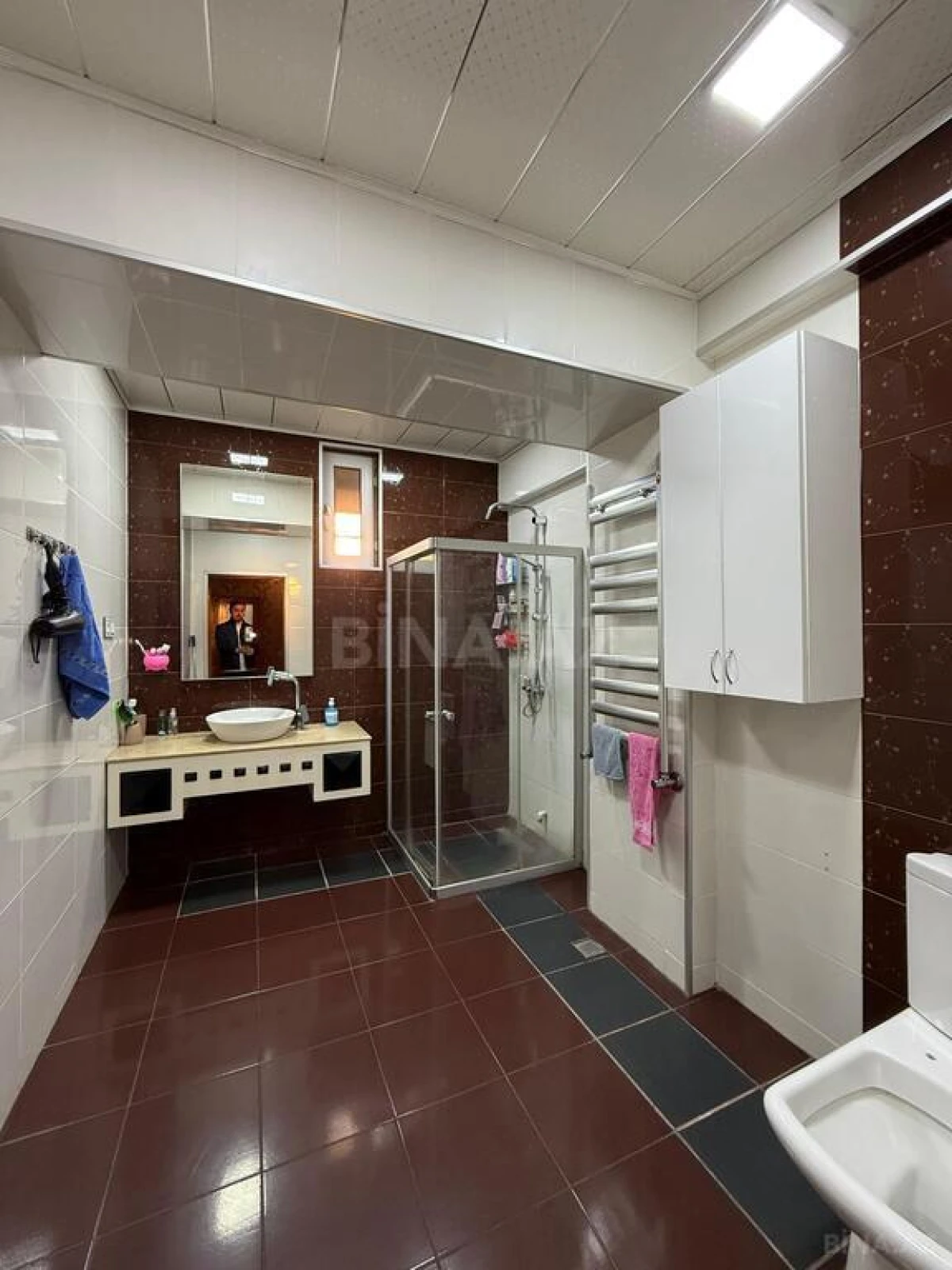 Satılır 4 otaqlı mənzil 123 m²