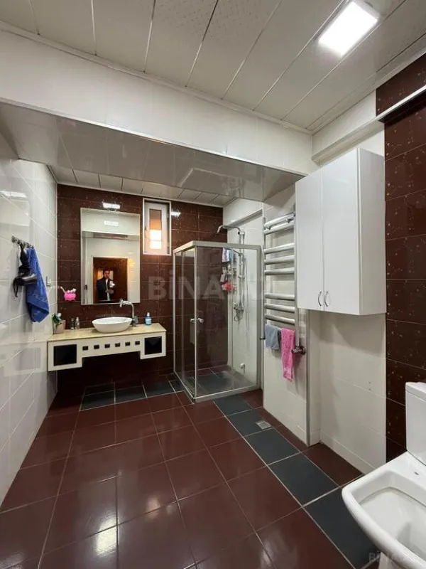 Satılır 4 otaqlı mənzil 123 m²