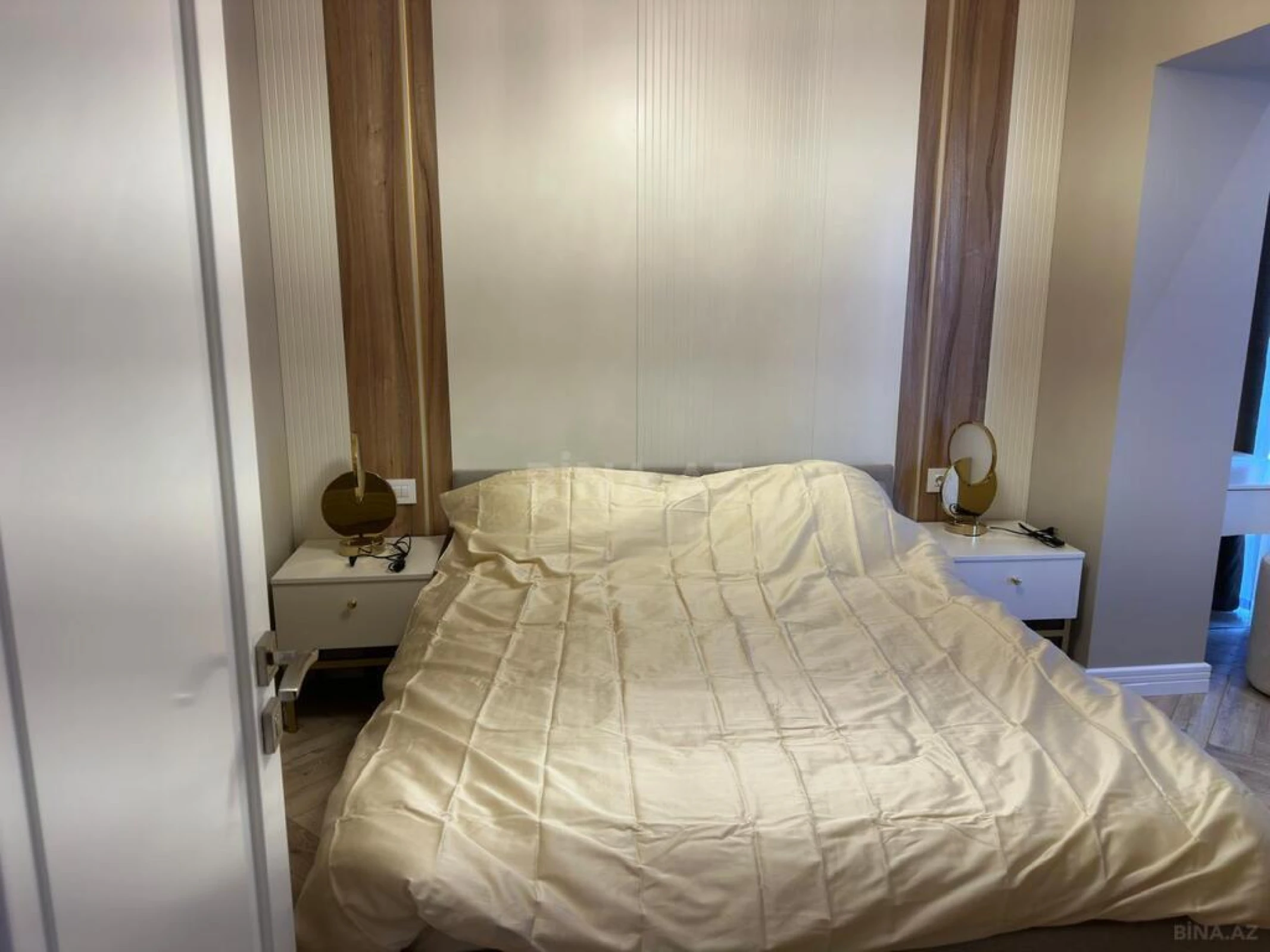 Kirayə verilir 2 otaqlı mənzil 70 m²