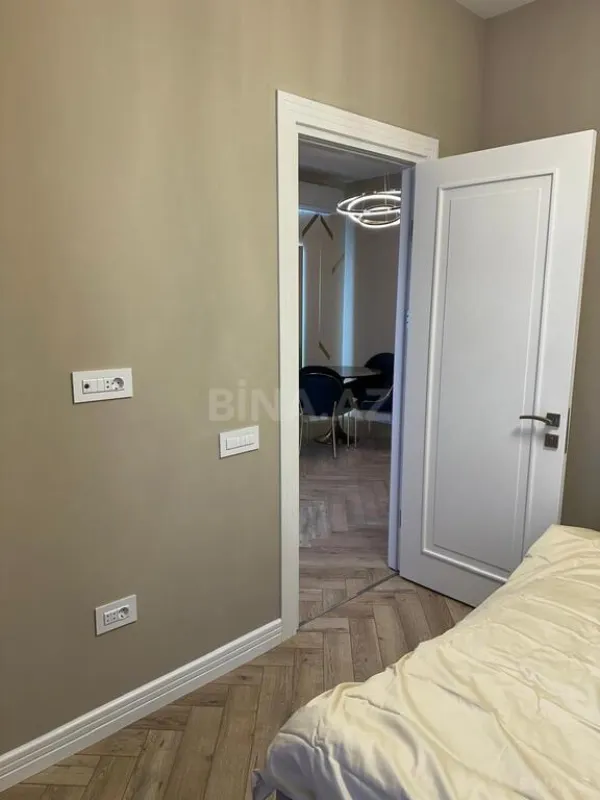Kirayə verilir 2 otaqlı mənzil 70 m²