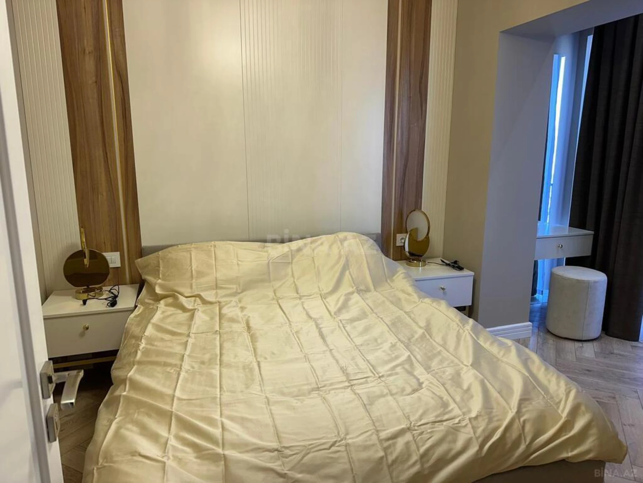 Kirayə verilir 2 otaqlı mənzil 70 m²