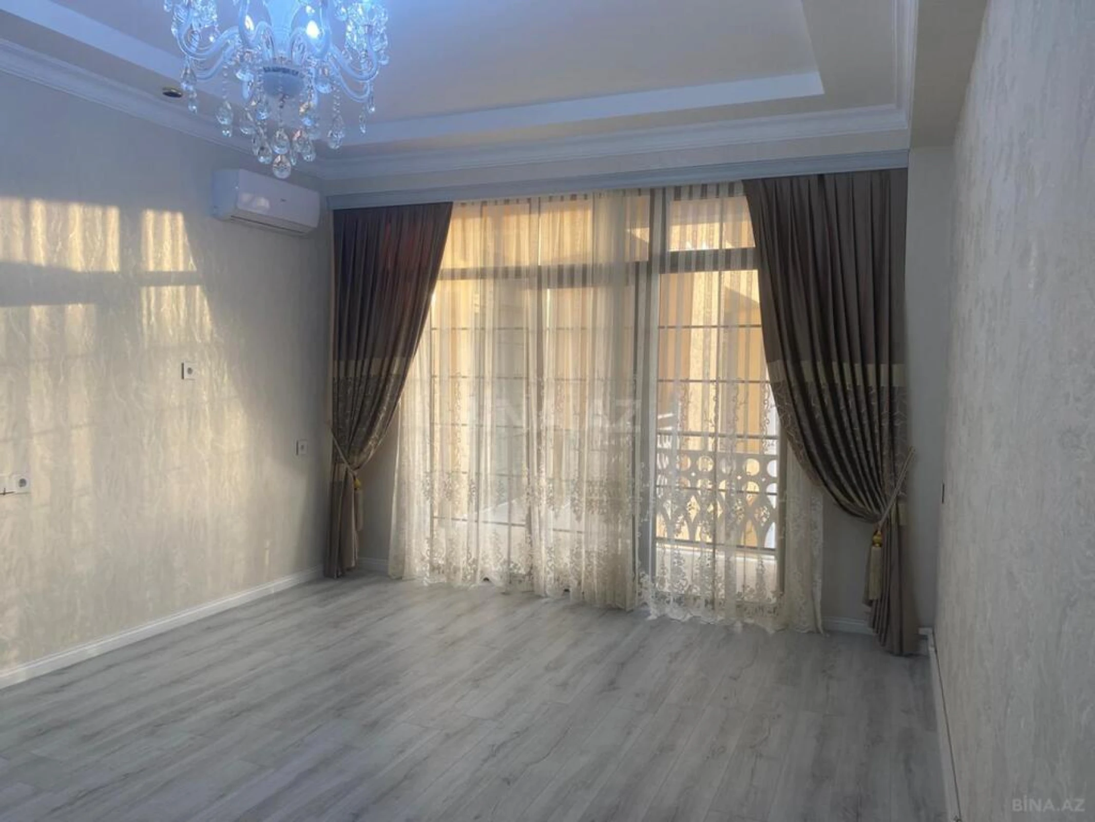 Satılır 3 otaqlı mənzil 90 m²