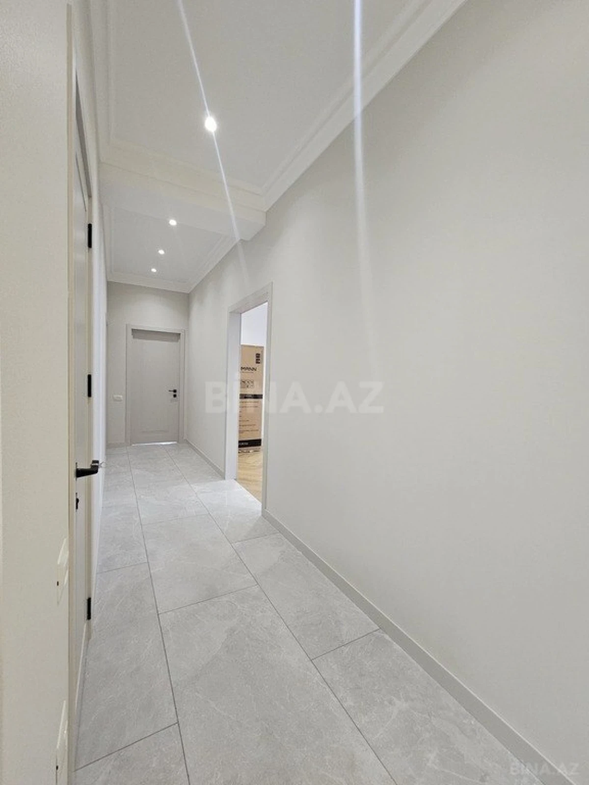 Satılır 3 otaqlı mənzil 134 m²
