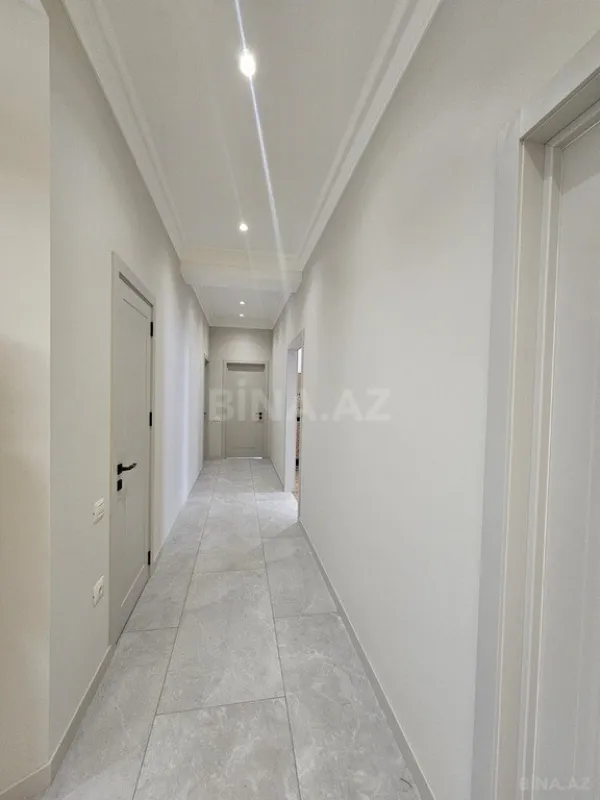 Satılır 3 otaqlı mənzil 134 m²
