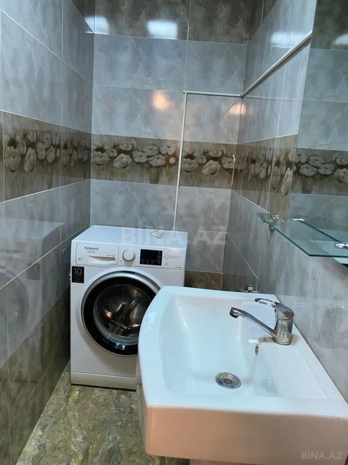 Kirayə verilir 3 otaqlı mənzil 130 m²