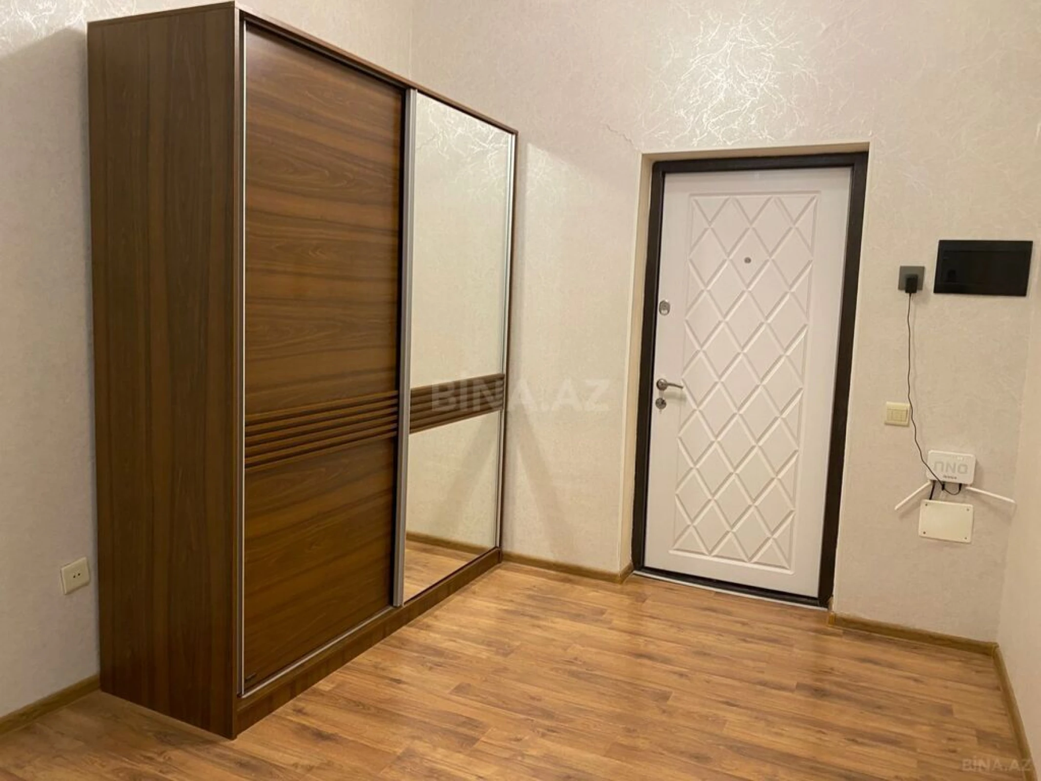 Kirayə verilir 3 otaqlı mənzil 130 m²