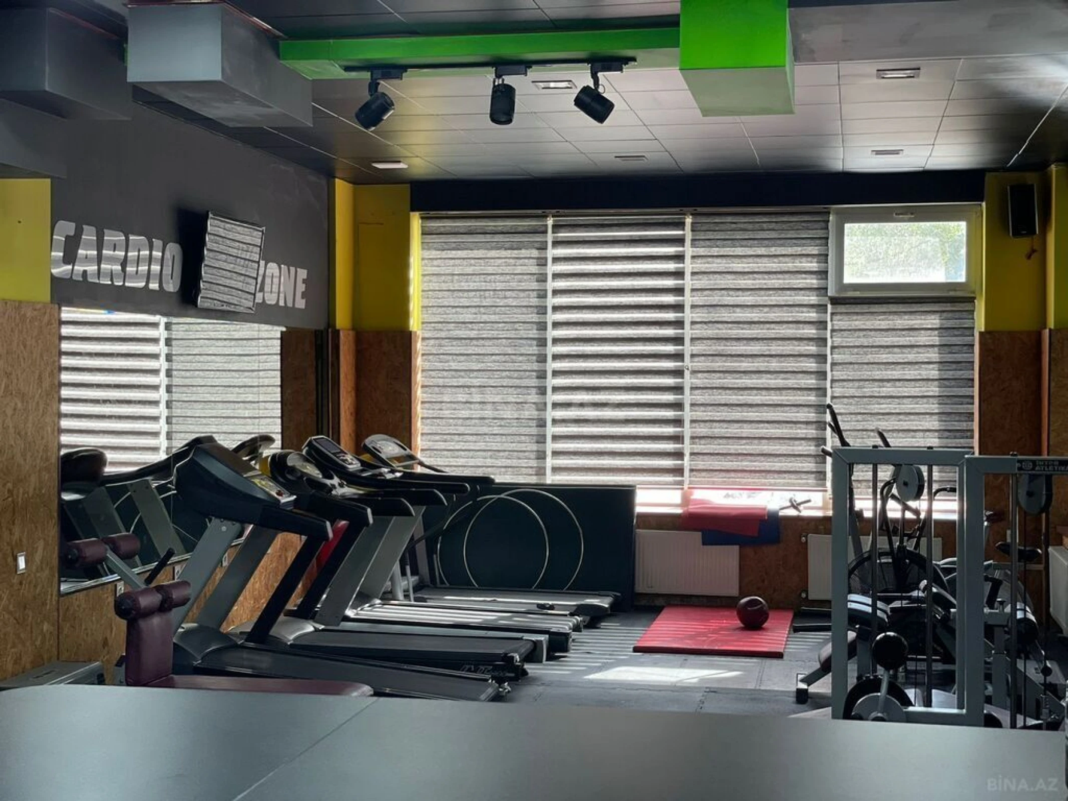 Kirayə verilir obyekt 300 m²