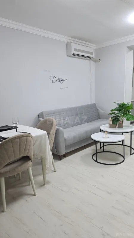 Kirayə verilir 2 otaqlı mənzil 60 m²