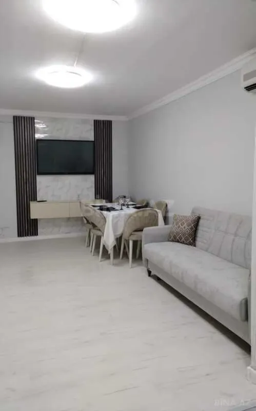 Kirayə verilir 2 otaqlı mənzil 60 m²