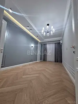 Satılır 3 otaqlı mənzil 131 m²