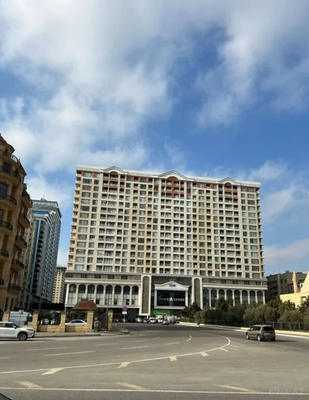 Kirayə verilir 2 otaqlı mənzil 97 m²