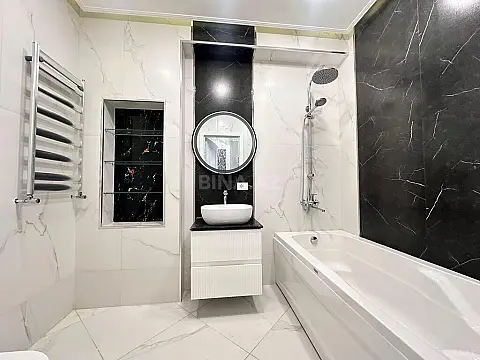 Satılır 2 otaqlı mənzil 79 m²