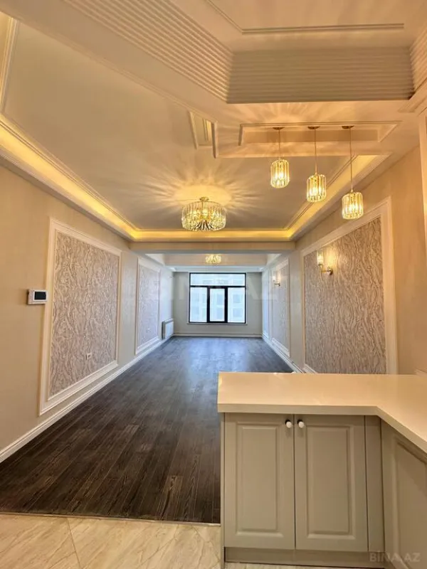 Satılır 2 otaqlı mənzil 79 m²