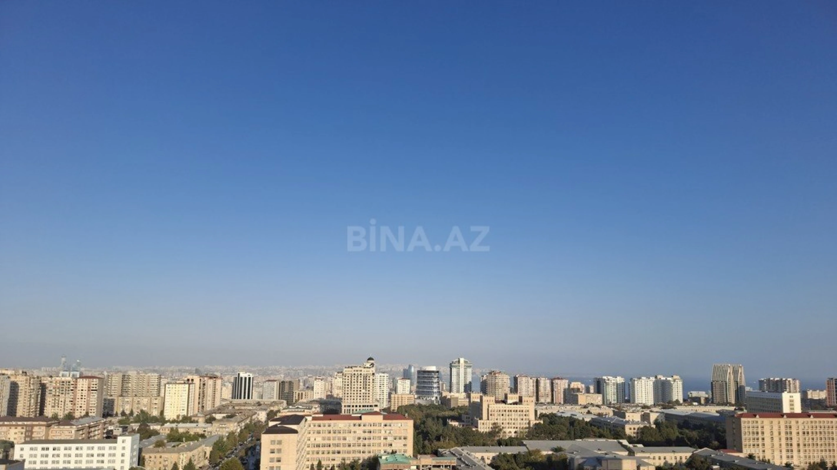 Satılır 3 otaqlı mənzil 154 m²