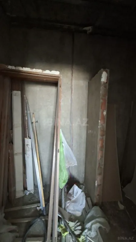 Satılır 3 otaqlı mənzil 154 m²