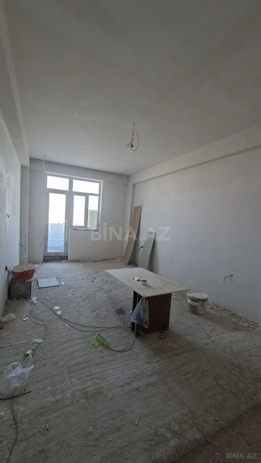 Satılır 3 otaqlı mənzil 154 m²