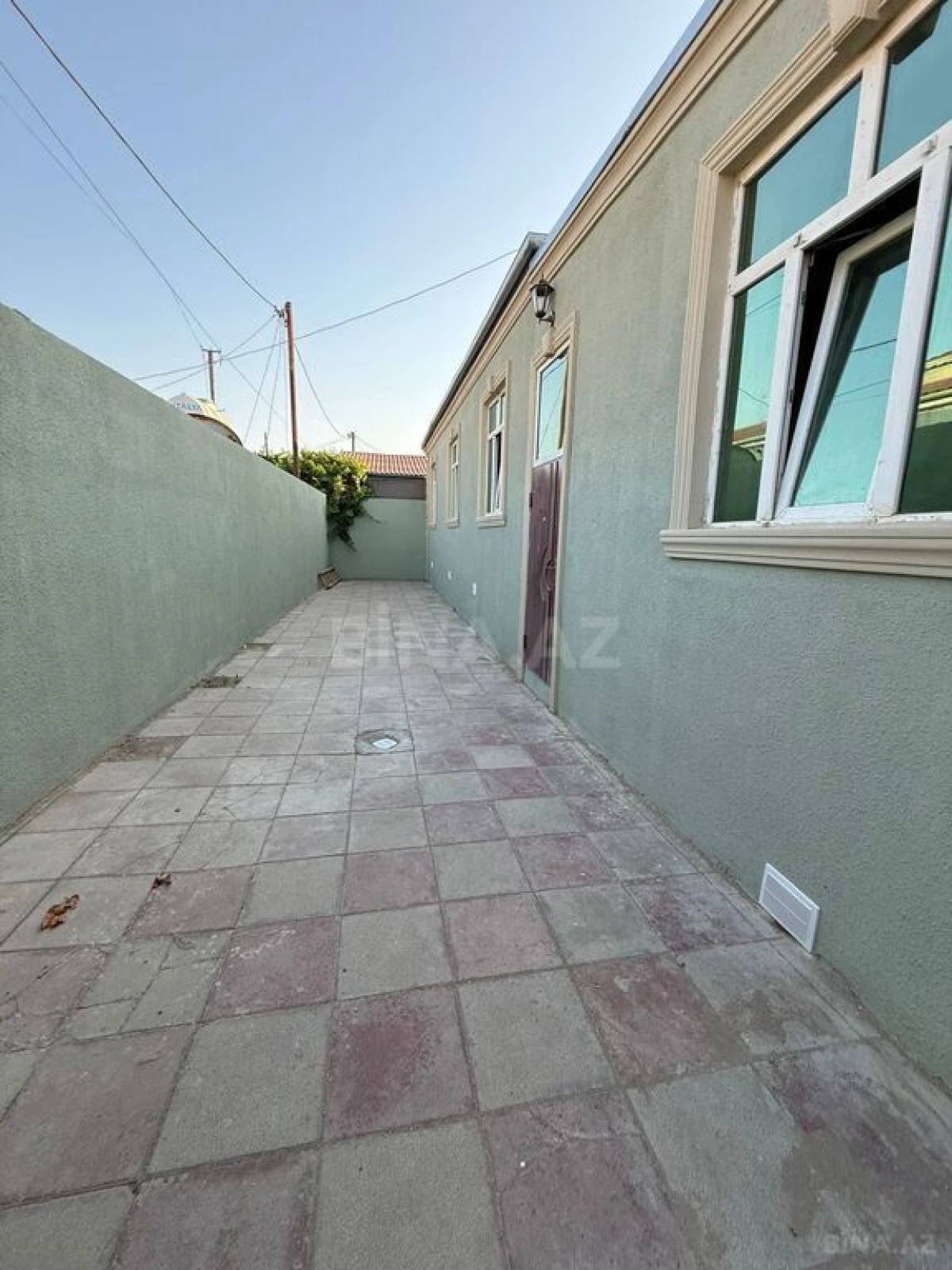 Satılır 6 otaqlı həyət evi 150 m²