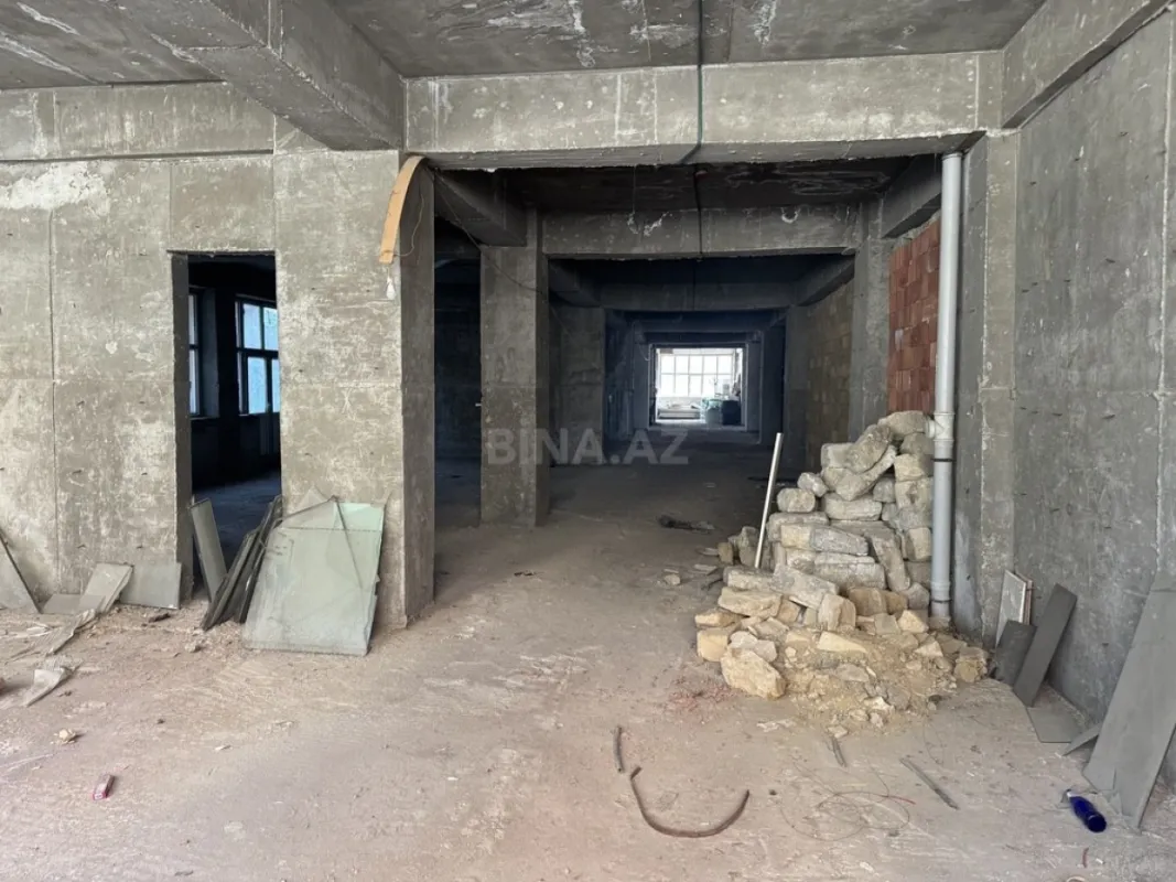 Satılır obyekt 600 m²