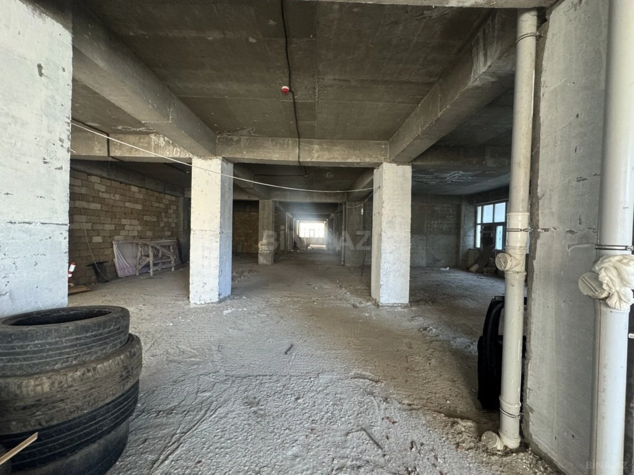 Satılır obyekt 600 m²