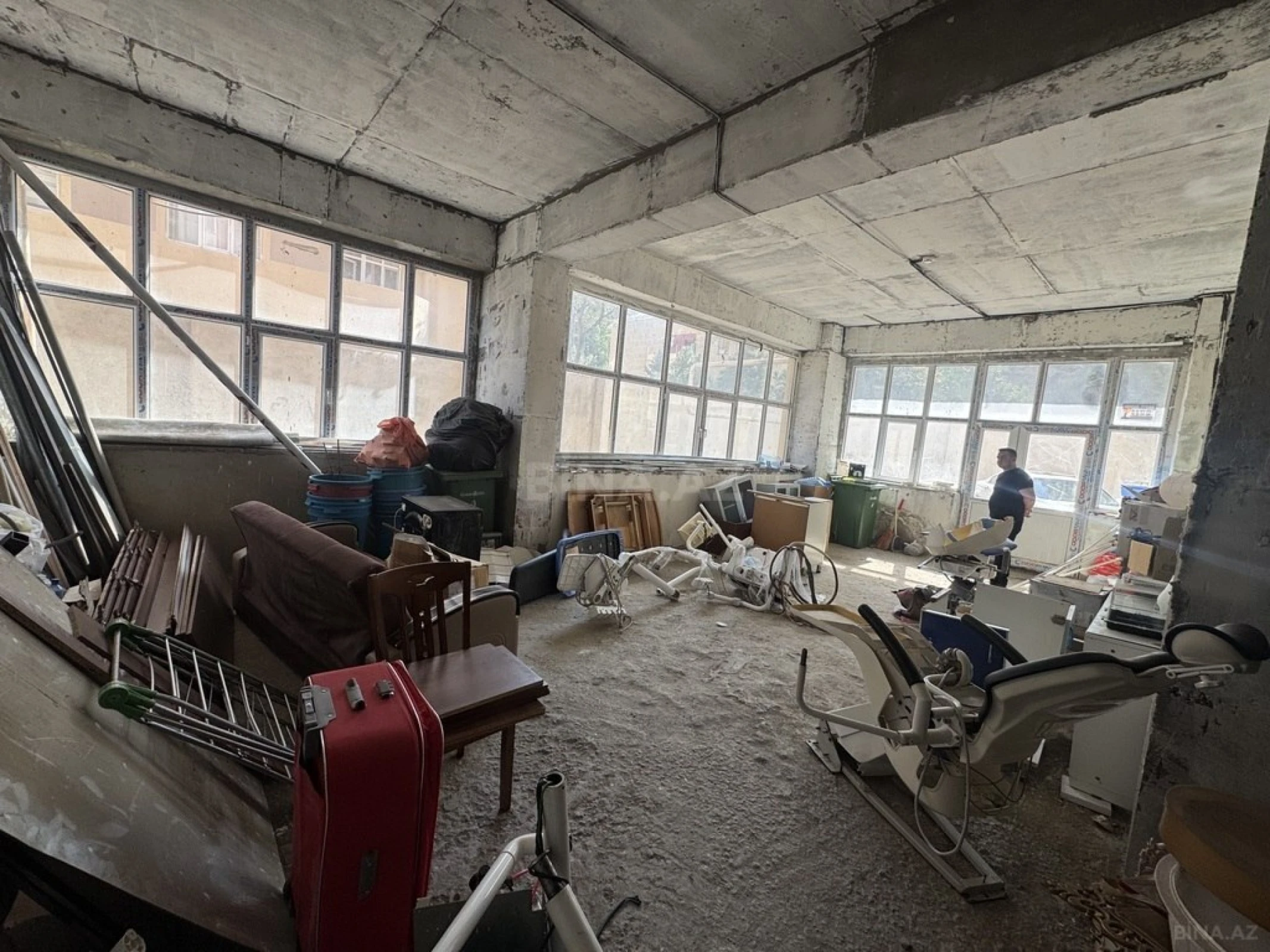 Satılır obyekt 600 m²