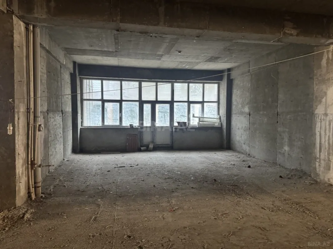 Satılır obyekt 600 m²