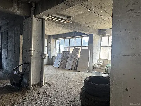 Satılır obyekt 600 m²