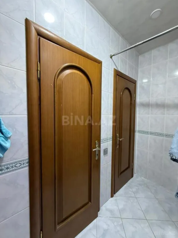 Satılır 3 otaqlı mənzil 160 m²