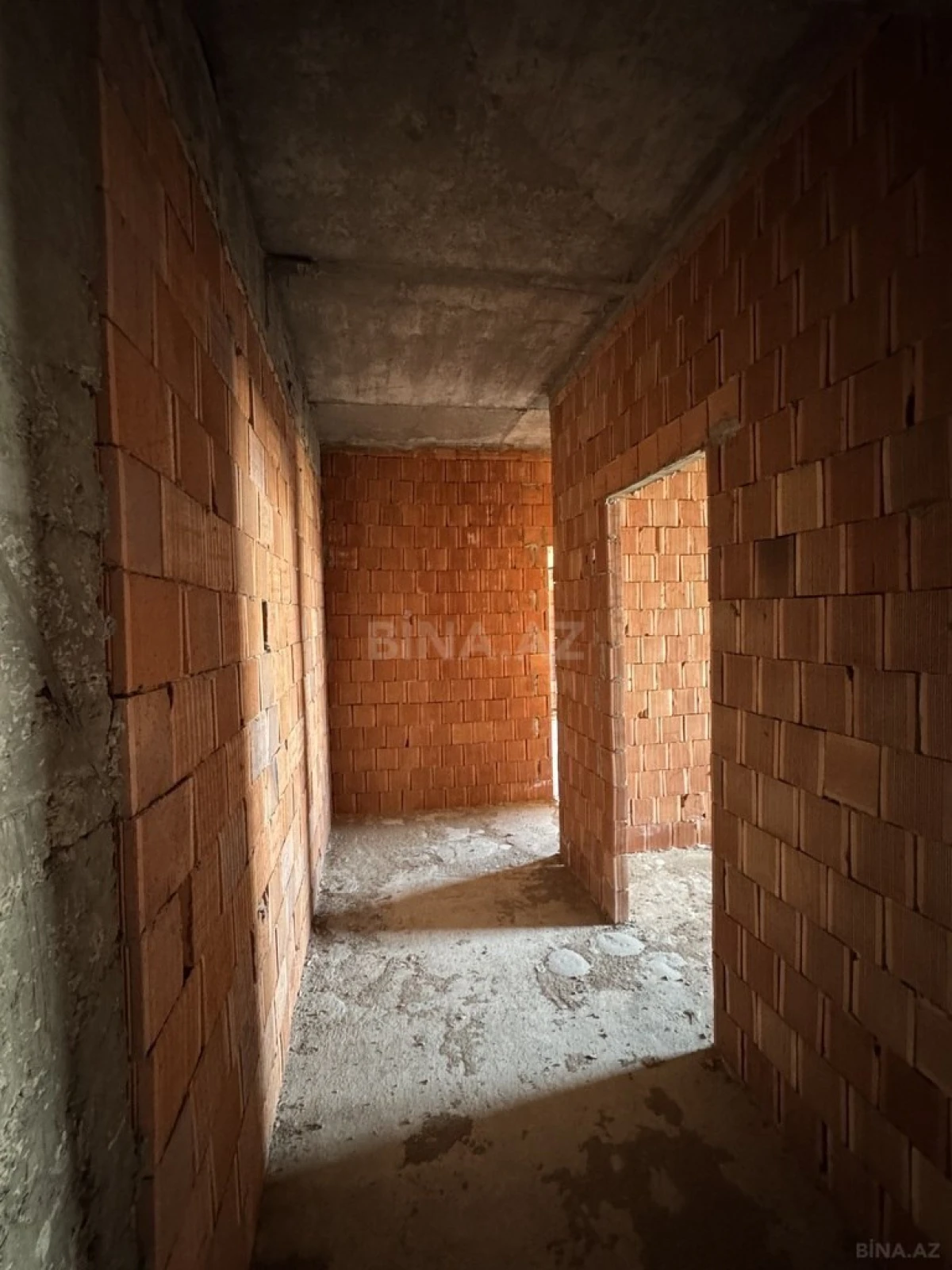 Satılır 3 otaqlı mənzil 114 m²