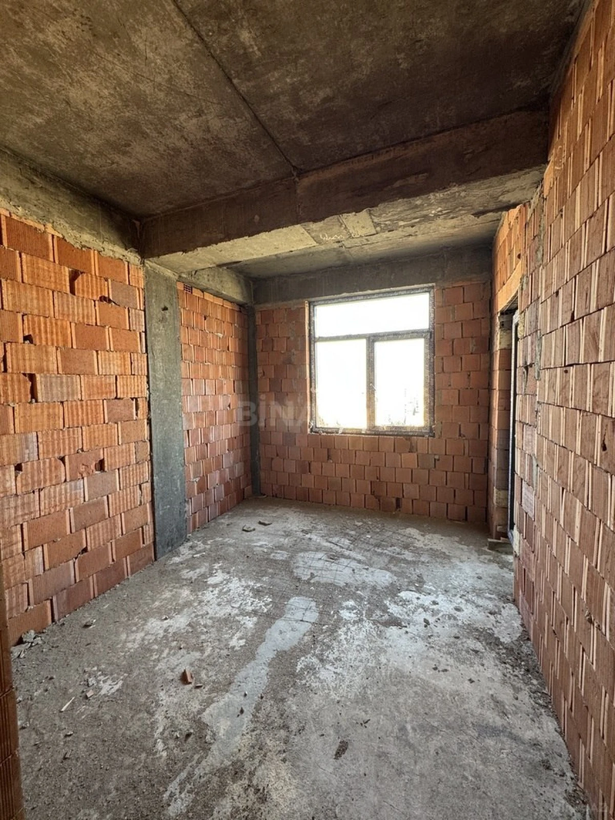 Satılır 3 otaqlı mənzil 114 m²