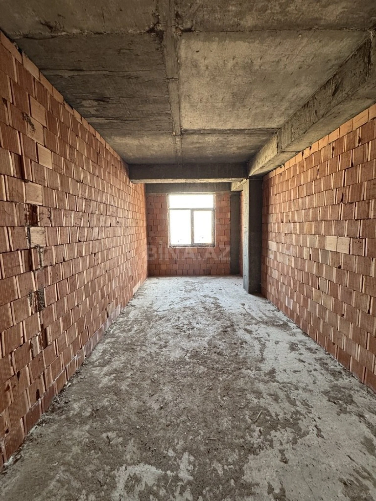 Satılır 3 otaqlı mənzil 114 m²