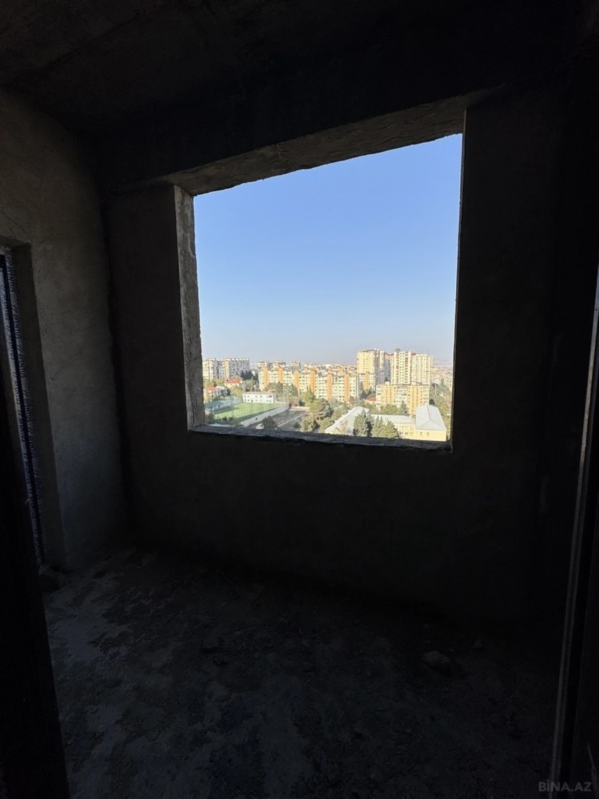 Satılır 3 otaqlı mənzil 114 m²