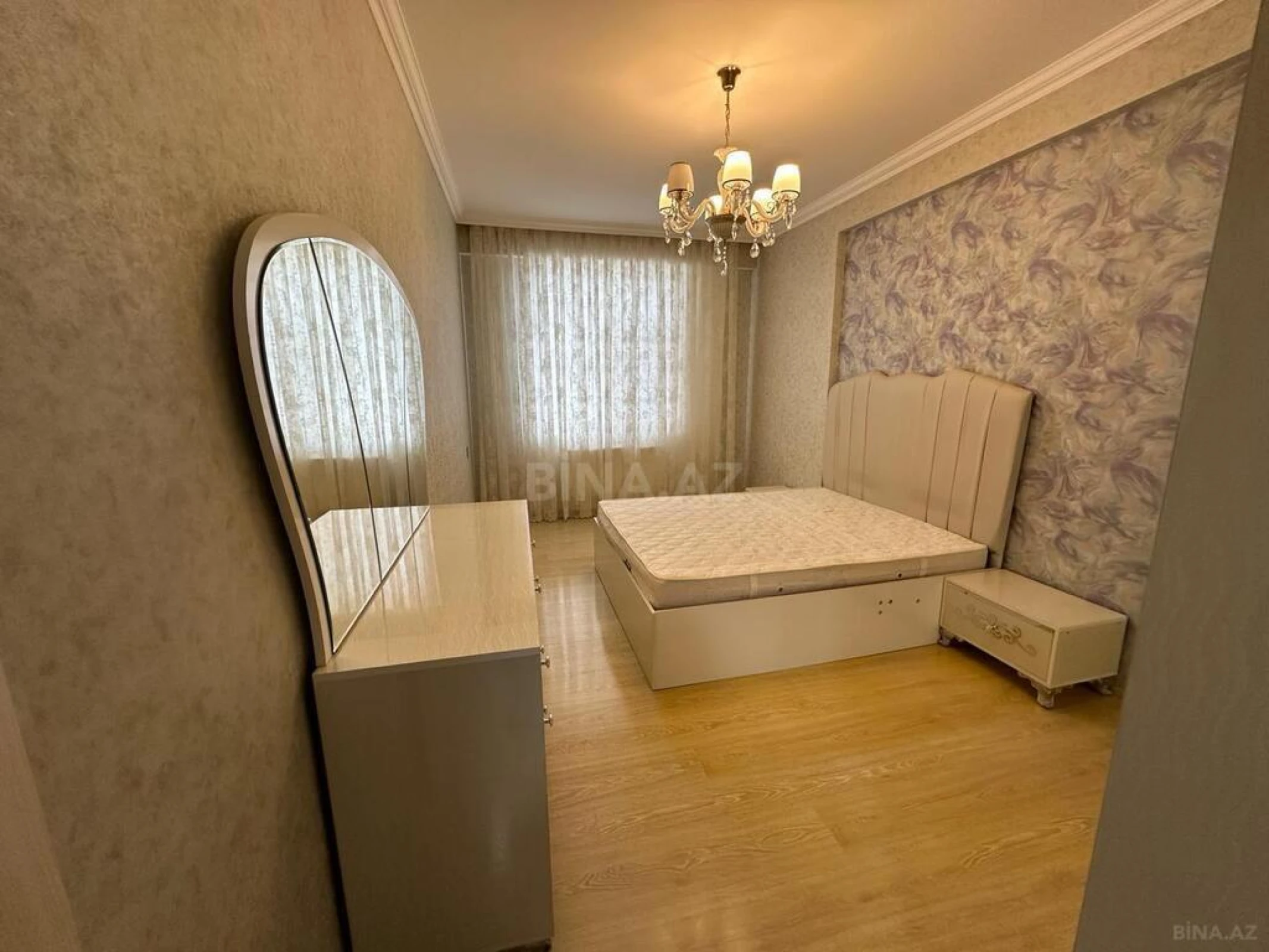 Satılır 2 otaqlı mənzil 70 m²