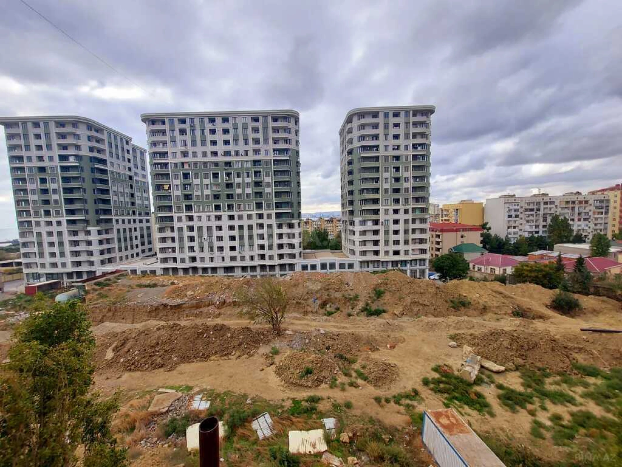 Satılır 3 otaqlı mənzil 85 m²