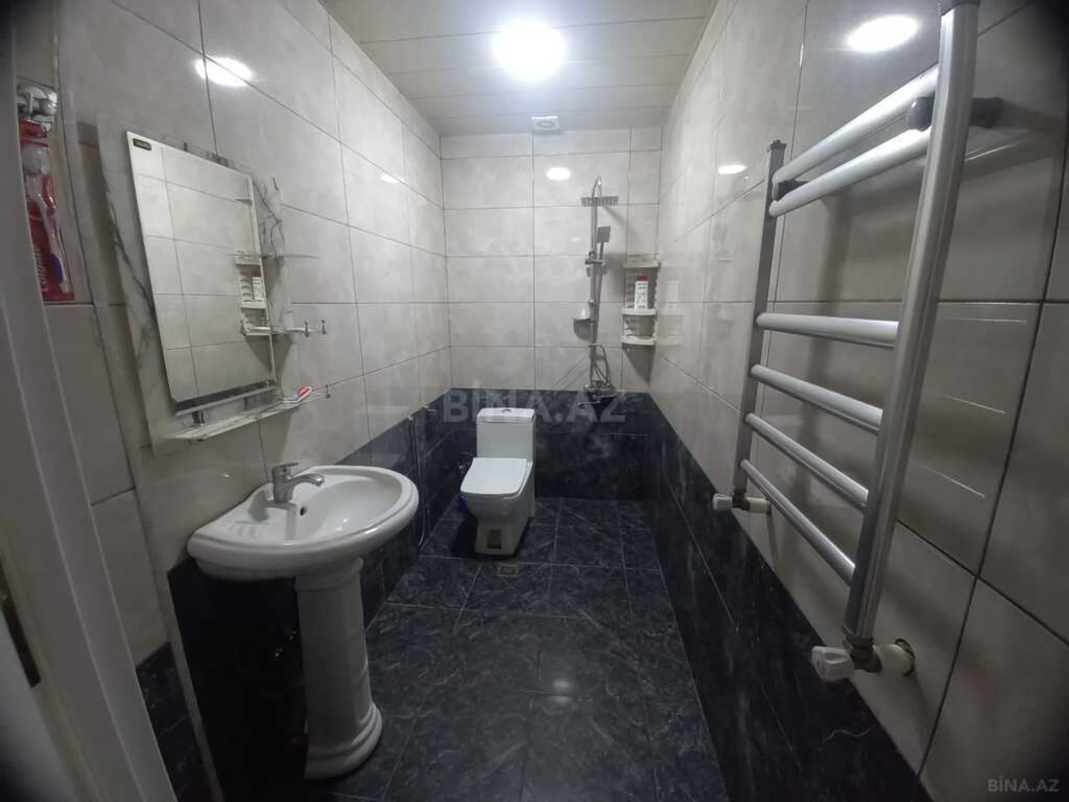 Satılır 2 otaqlı mənzil 60 m²