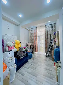 Satılır 4 otaqlı mənzil 127 m²