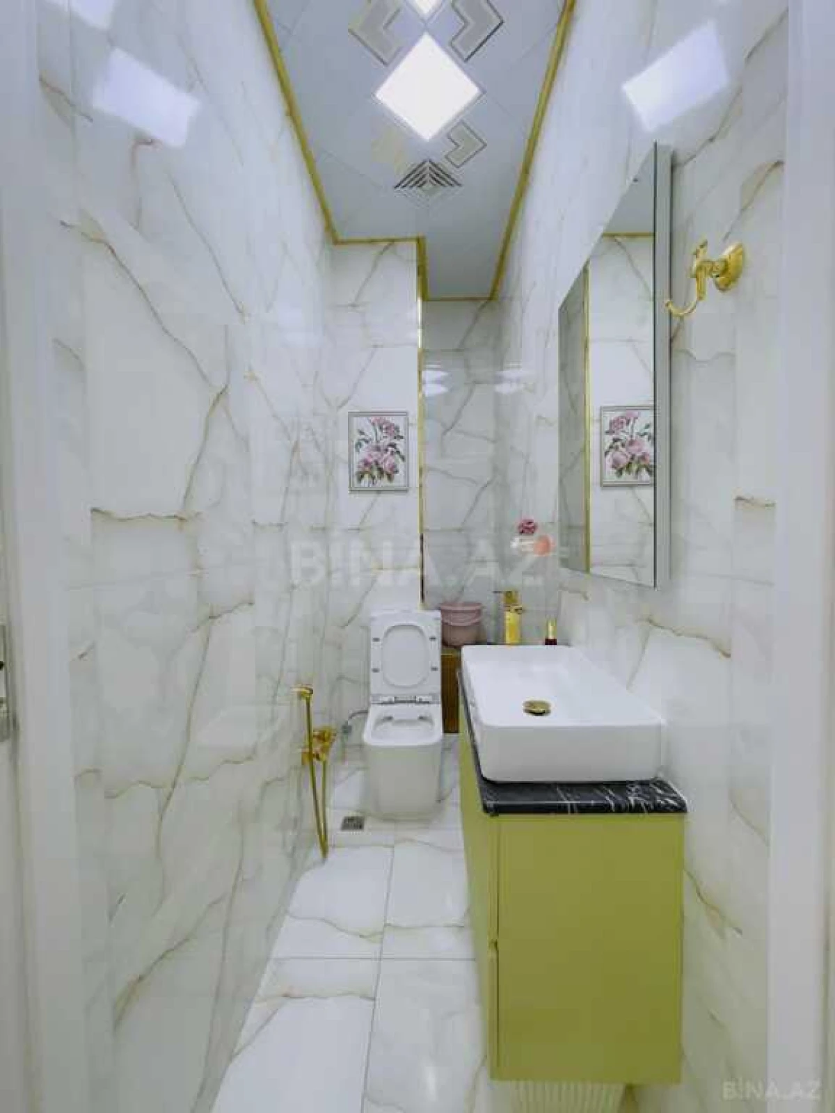 Satılır 4 otaqlı mənzil 127 m²